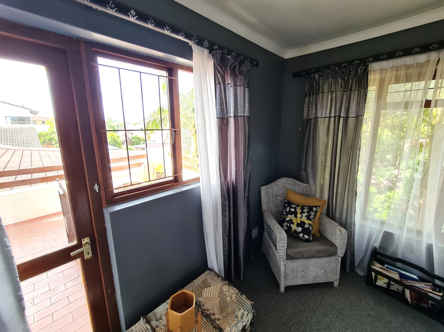 6 Bedroom Property for Sale in Noorsekloof Eastern Cape